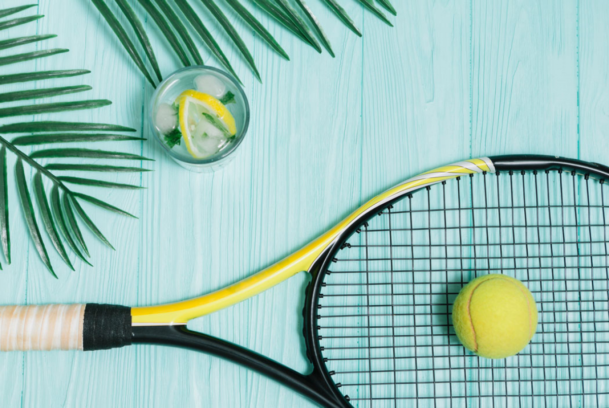 <a href="https://ru.freepik.com/free-photo/tennis-equipment-playing_2406410.htm#fromView=search&page=3&position=32&uuid=e09f60ba-810f-4120-b637-812dedc7a51e&query=%D1%81%D0%BA%D0%B2%D0%BE%D1%88+">Изображение от freepik</a>