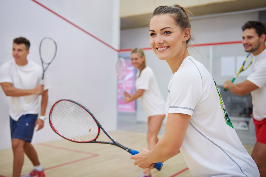 <a href="https://ru.freepik.com/free-photo/active-young-people-playing-squash_12930606.htm#query=%D1%81%D0%BA%D0%B2%D0%BE%D1%88&position=0&from_view=search&track=sph&uuid=ad409029-1bbc-49ad-b8ff-d10f40be525a">Изображение от gpointstudio</a> на Freepik