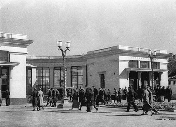Восточный вестибюль станции метро "Сокол", 1938 год. Фотограф: Э. Евзерихин